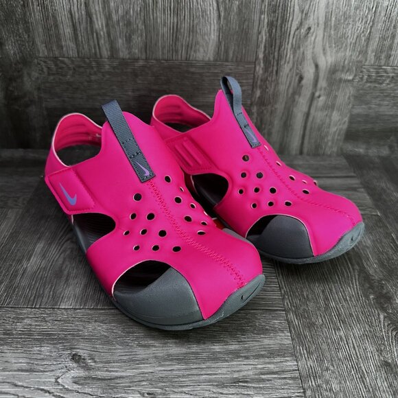 Nike Sunray Protect 2 Kids size 11 Hot Pink Grey Water Shoes - Picture 3 of 7